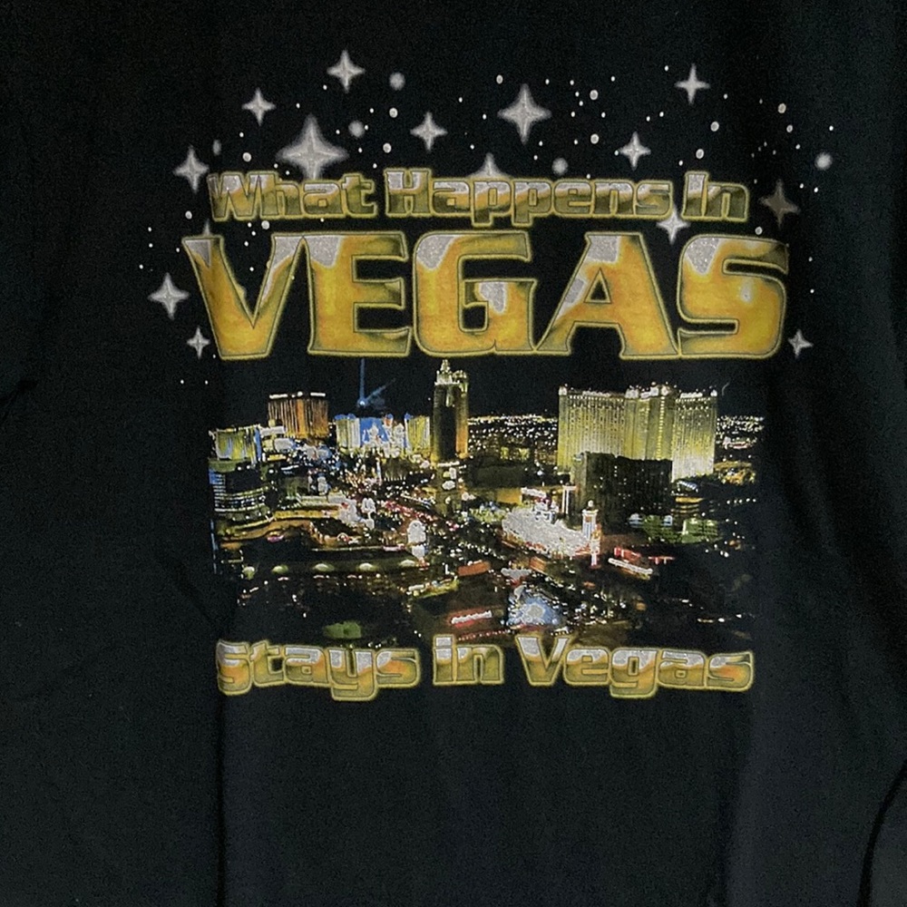 NWOT “What Happens In VEGAS… “ short Sleeve Screenprinted Black Mens Med T-SHIRT